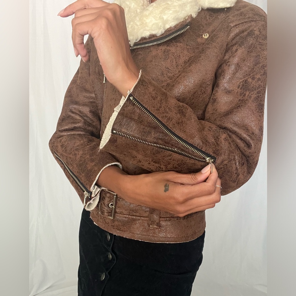 Lightweight Shearling Jacket - image 6